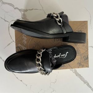 NIB Free People black Vida Mule 38 1/2 8.5
